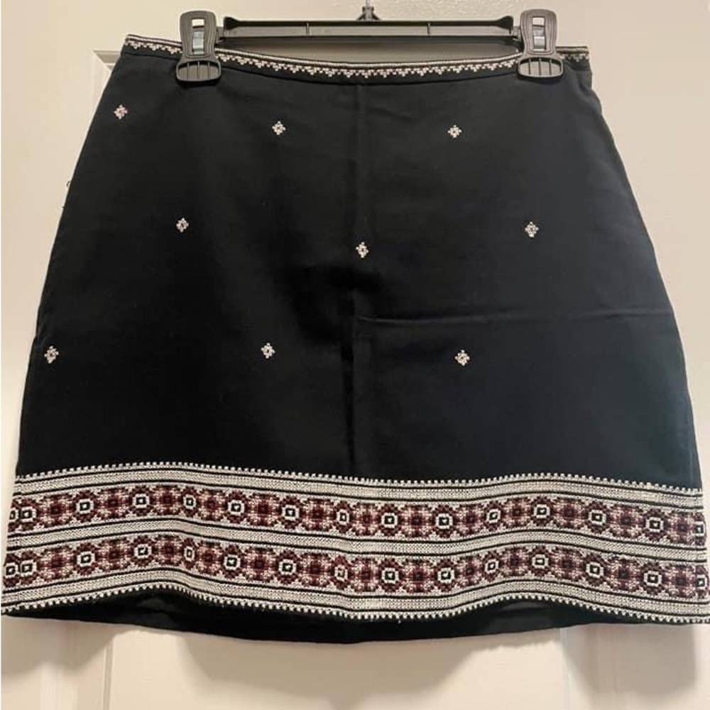 Madewell embroidered mini skirt.